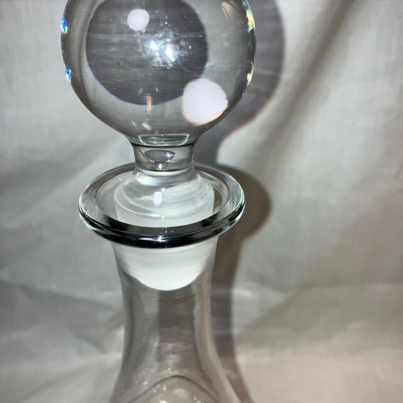 Vintage Stained Glass Wine Decanter With Stopper. Silver, blue, red with black. - Picture 8 of 9